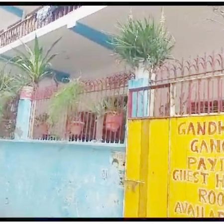 Gandhi Ganaga Guest House Varanasi Exteriör bild