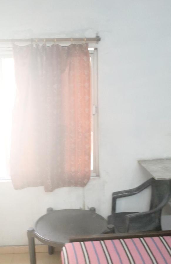 Gandhi Ganaga Guest House Varanasi Exteriör bild